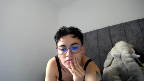 lyan onlyfans n linda online show from June 28, 9:00 pm