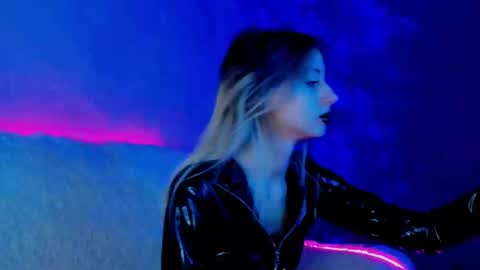 Venera  online show from December 20, 3:21 pm