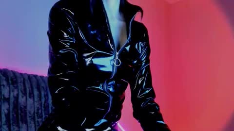 Venera  online show from October 18, 4:22 pm