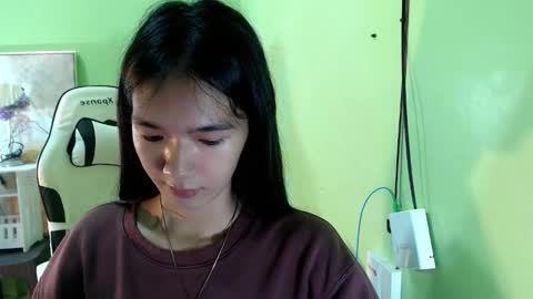 Reign online show from December 4, 9:47 pm