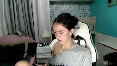 Reign online show from April 22, 4:36 pm