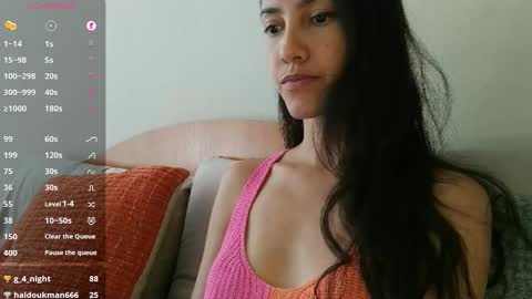 Laroa online show from December 3, 9:26 pm