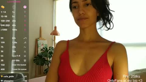 Laroa online show from May 2, 9:09 pm