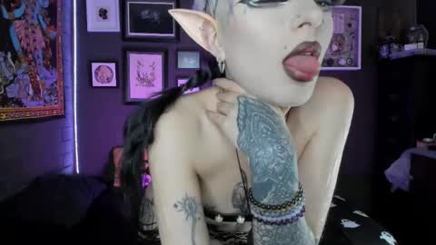   SANIA  online show from December 1, 4:38 pm