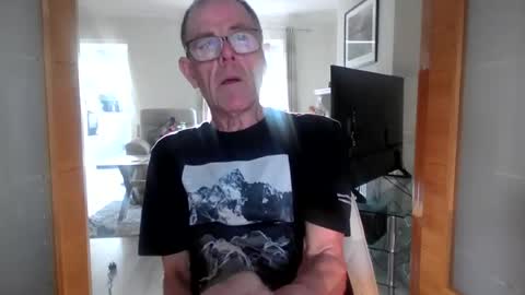 inthemood63 online show from July 28, 7:26 pm