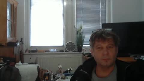 iolio17 online show from December 22, 12:56 pm