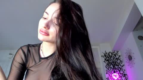 Snapshot of irenevon chatting on February 8, 8:42 am Ir s room online show from February 8, 8:42 am