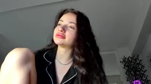 Snapshot of irenevon chatting on February 14, 4:58 am Ir s room online show from February 14, 4:58 am