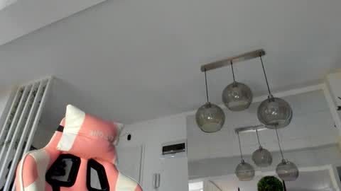 Snapshot of irenevon chatting on October 18, 5:33 am Ir s room online show from October 18, 5:33 am