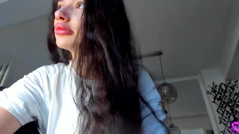 Snapshot of irenevon chatting on March 4, 5:53 am Ir s room online show from March 4, 5:53 am