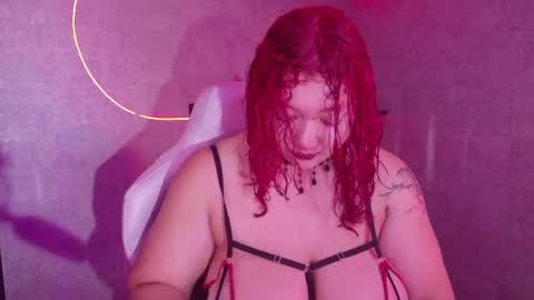 iriisfeitan online show from May 2, 10:10 am