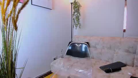    online show from June 20, 8:59 pm