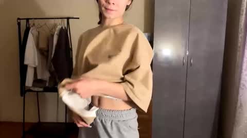 Evie online show from October 21, 9:14 am