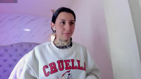 Snapshot of iris_77 chatting on October 12, 7:05 pm iris_77 online show from October 12, 7:05 pm