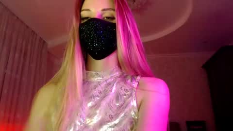 Lily online show from June 15, 9:51 pm