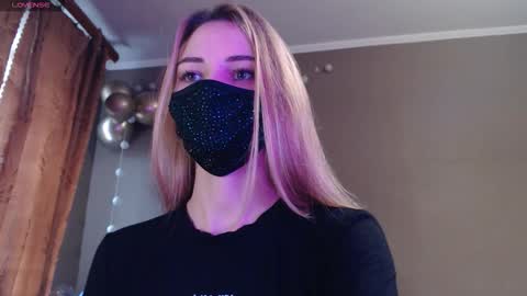 Lily online show from November 20, 12:48 pm