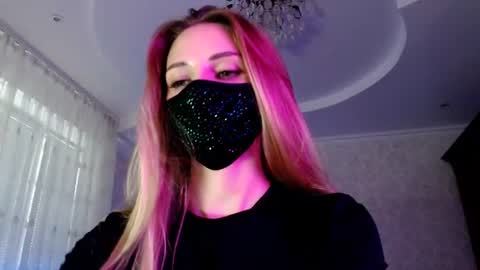 Lily online show from June 24, 6:04 pm