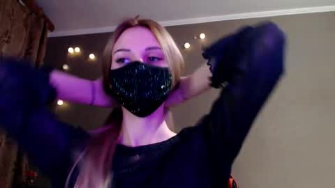 Lily online show from February 13, 7:17 pm