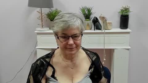 I R I S online show from November 20, 7:29 am