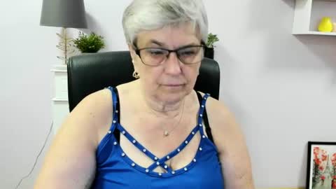 I R I S online show from June 19, 9:15 am