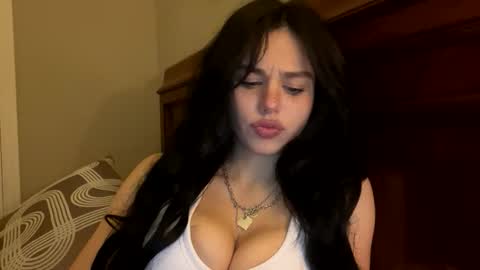 irisbabyyyyyyy online show from April 25, 3:52 am