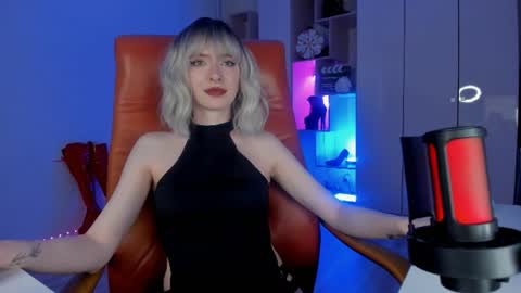 Miss Iris Fansly Miss Iris new inst.  online show from June 23, 3:51 pm