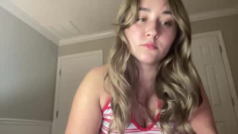 Irispink1 online show from March 19, 12:49 am