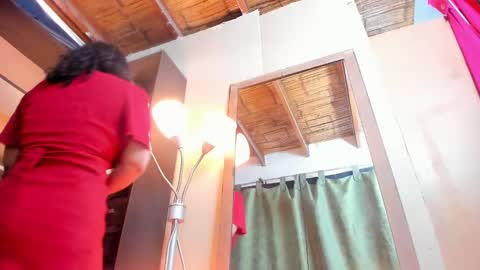 iris online show from March 12, 3:18 pm