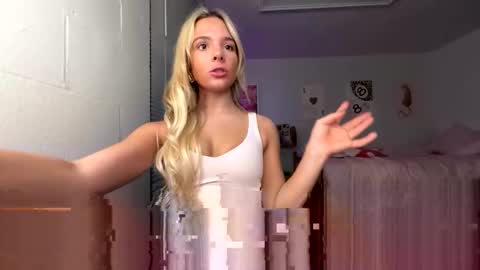 iris fox online show from October 29, 12:12 am