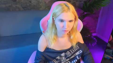 Iron Adele online show from February 11, 2:37 am