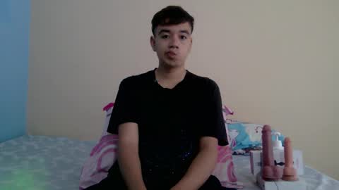 irondante01 online show from March 16, 12:09 pm