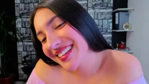 Isa and Natasha online show from June 18, 1:27 pm
