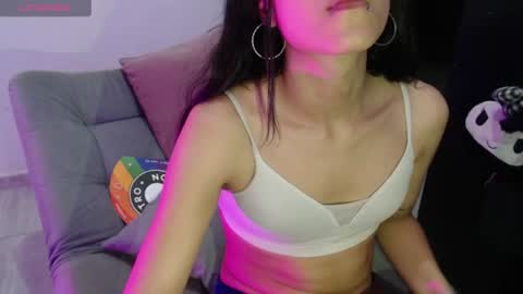 Isabella Hall online show from July 18, 7:43 am