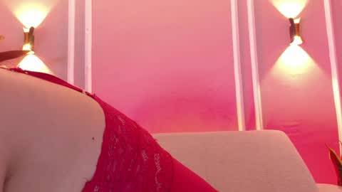 Isabella online show from July 17, 12:40 pm