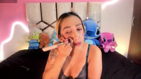 isa_klein online show from July 22, 3:19 am