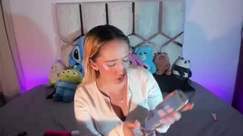 isa_klein online show from July 7, 6:58 am