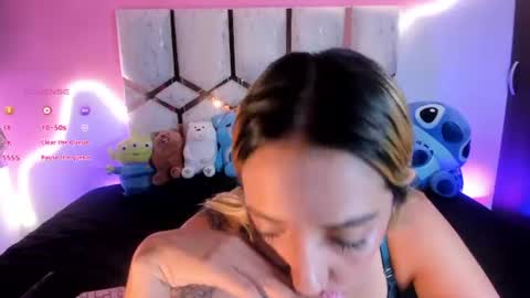 isa_klein online show from July 20, 10:39 am