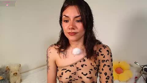 Isabella Laurentt  online show from June 16, 2:26 am