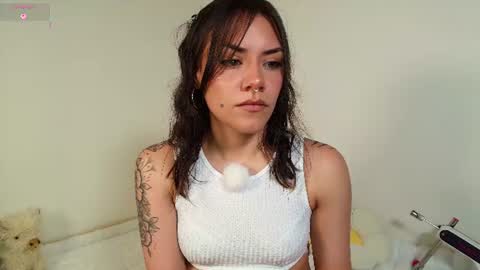 Isabella Laurentt  online show from July 10, 2:05 am