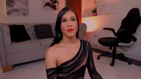 Isa  online show from November 20, 8:39 pm