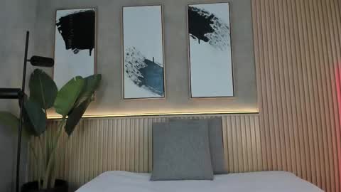 isa_montiel online show from February 10, 8:01 pm