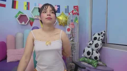 Isaa Skinny  online show from July 28, 4:32 am