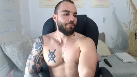 Isaac carter online show from December 1, 11:52 am