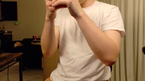 isaac online show from May 10, 9:04 am