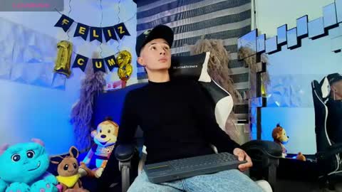 Isaac tan online show from June 22, 6:48 pm