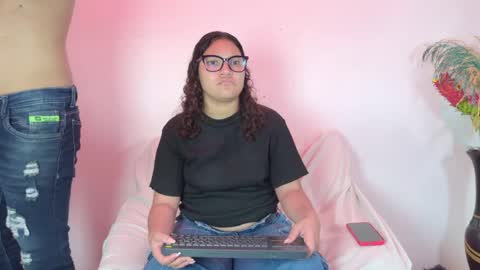 Isabella online show from May 3, 3:01 am