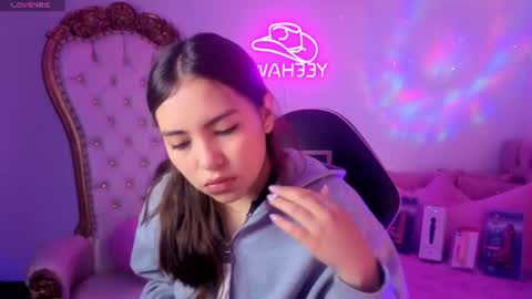 ISABELA  online show from June 13, 11:53 am