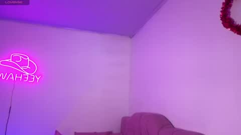 ISABELA  online show from July 8, 11:46 am