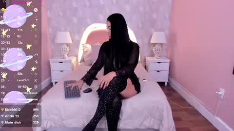 isabella__milf online show from June 10, 7:24 pm