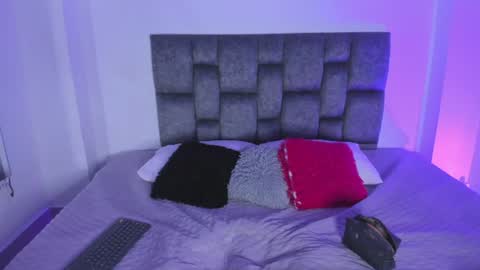 Isabella Moon9 online show from June 17, 1:05 pm